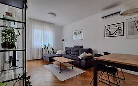 J&V Apartment
